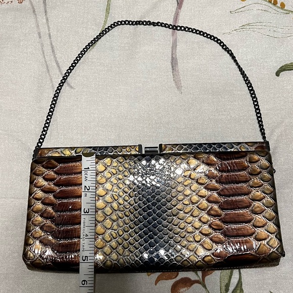 Danier Italian Leather Vintage Reptile Print Clutch Bag - Picture 4 of 8